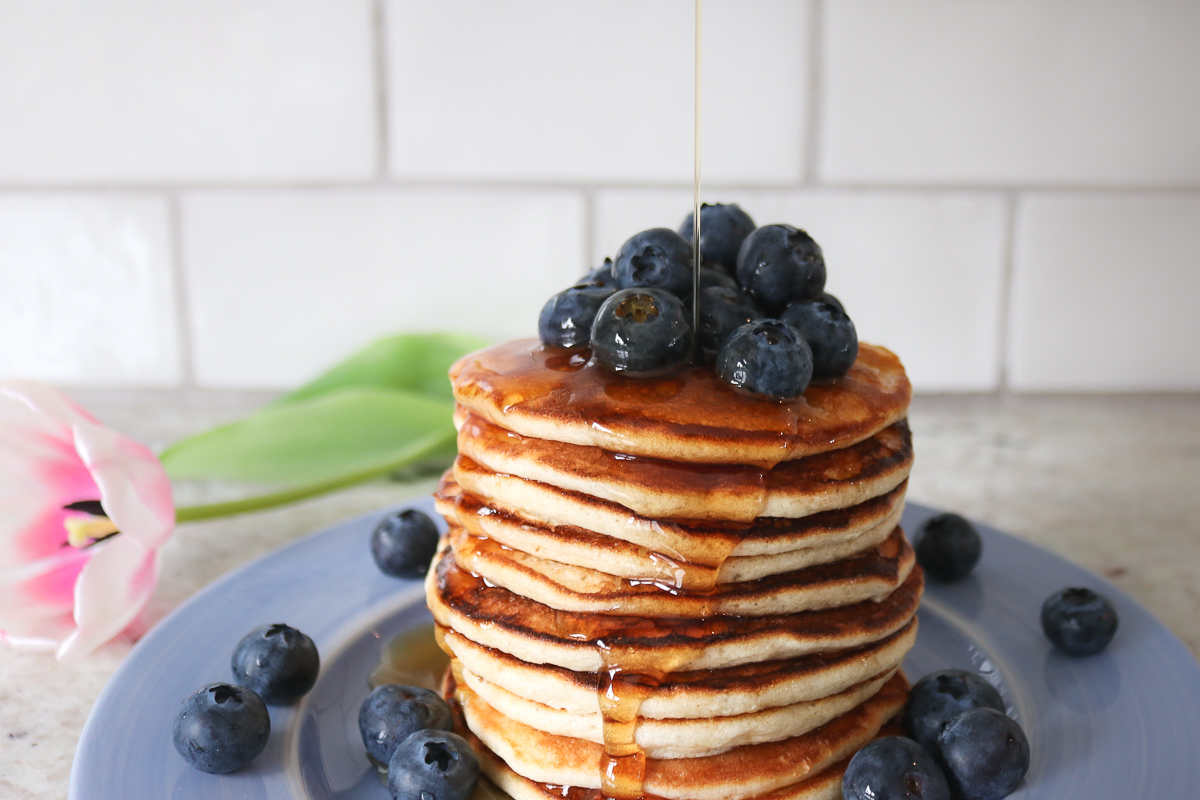 Fluffy Greek Yoghurt Pancakes - The Delicious Plate