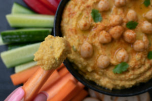 Lemon and Ginger Hummus, a healthy and fast snack or appetizer with great flavor
