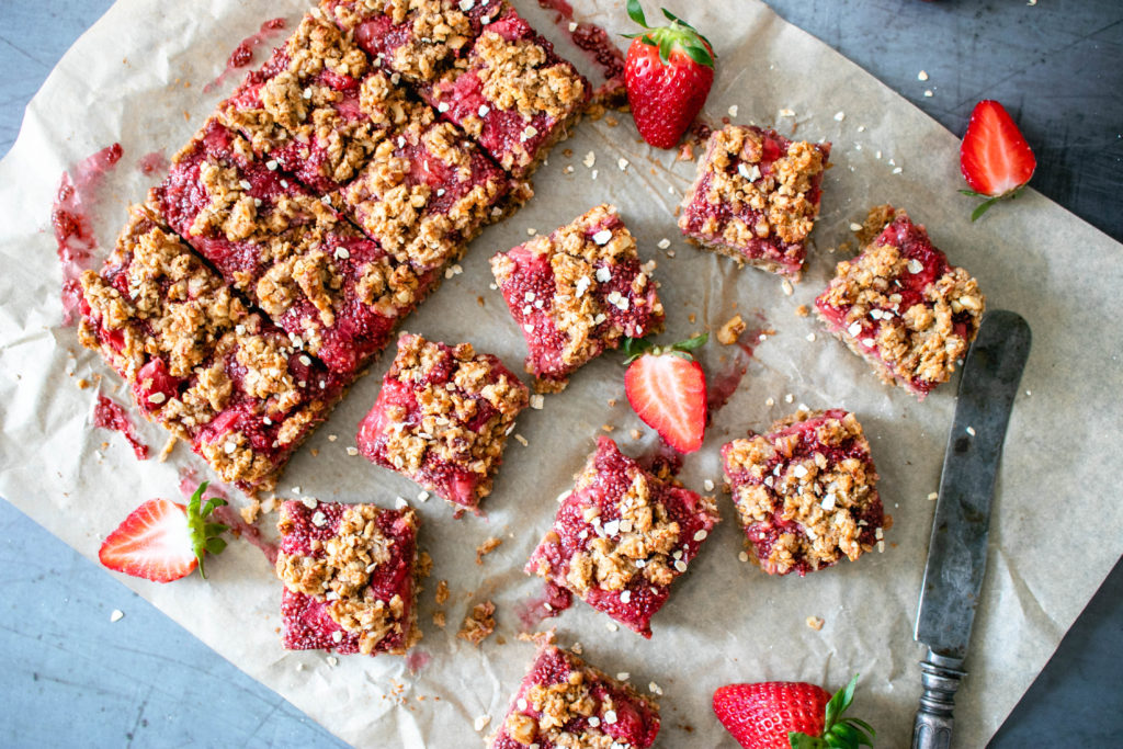 Healthy Strawberry crumb bars (Vegan and Gluten free)