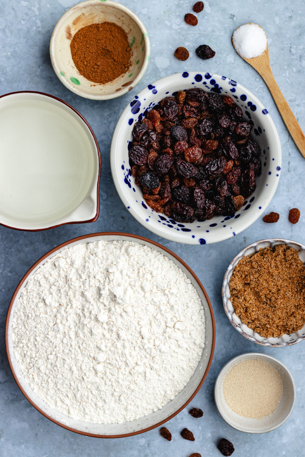 No Knead Cinnamon Raisin Bread The Delicious Plate