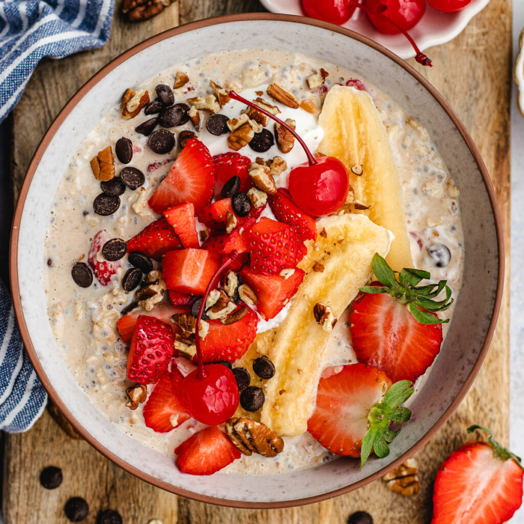 pumpkin-pie-overnight-oats-the-delicious-plate