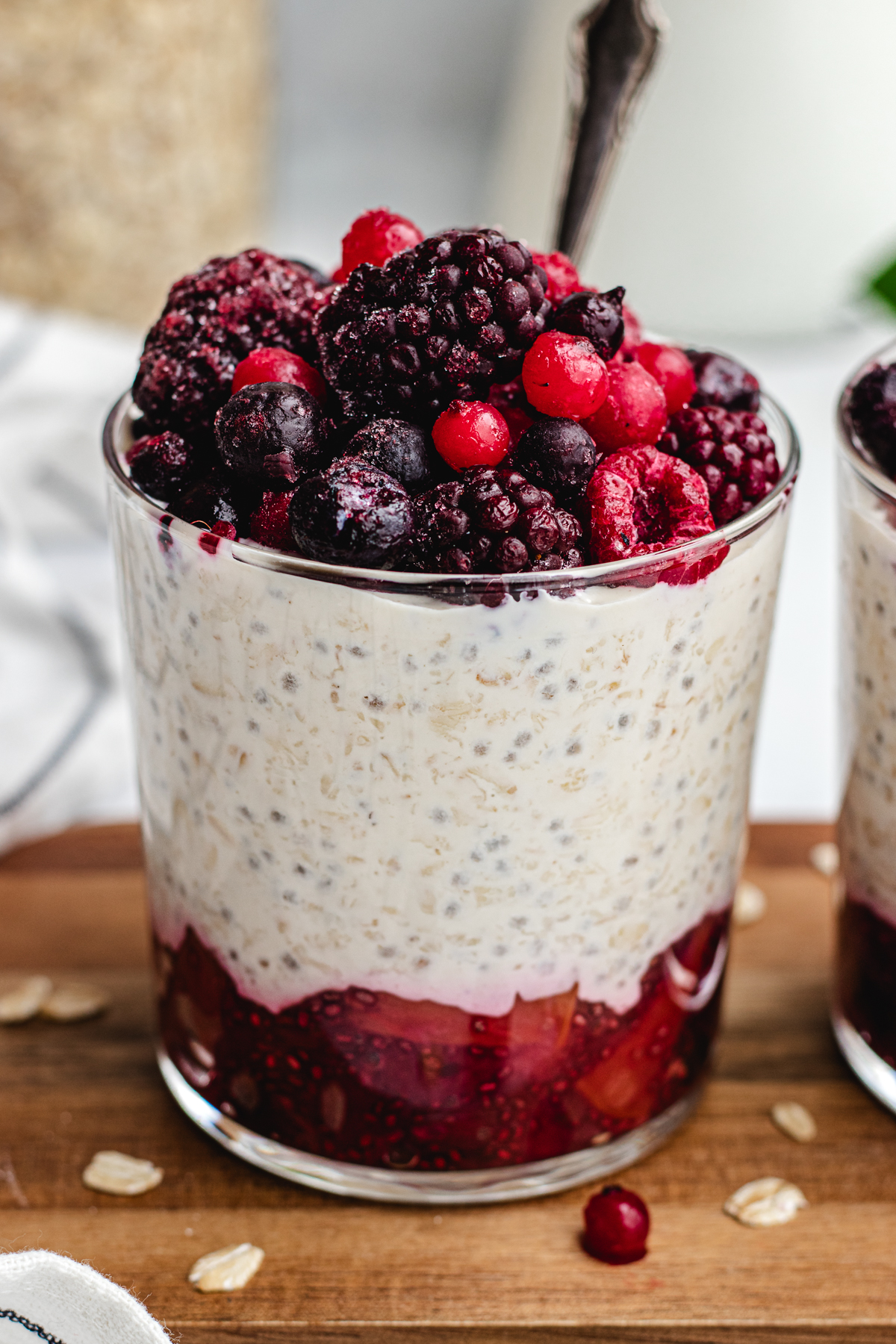 Overnight oats with frozen fruit - The Delicious plate