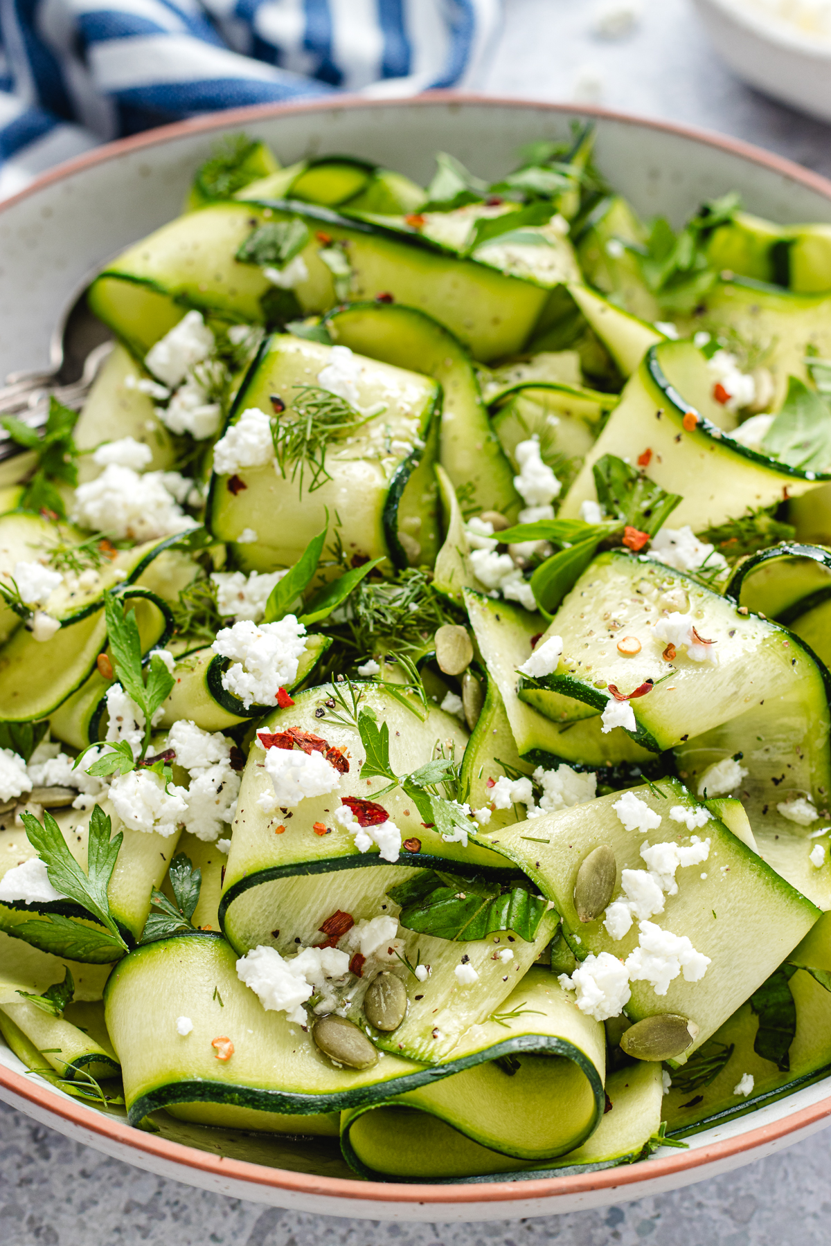 Zucchini ribbon salad - The Delicious plate