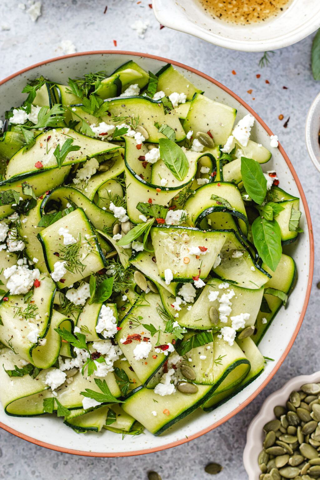 Zucchini ribbon salad - The Delicious plate