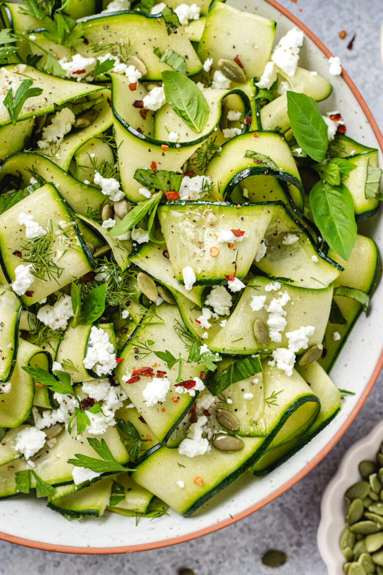 Zucchini ribbon salad - The Delicious plate