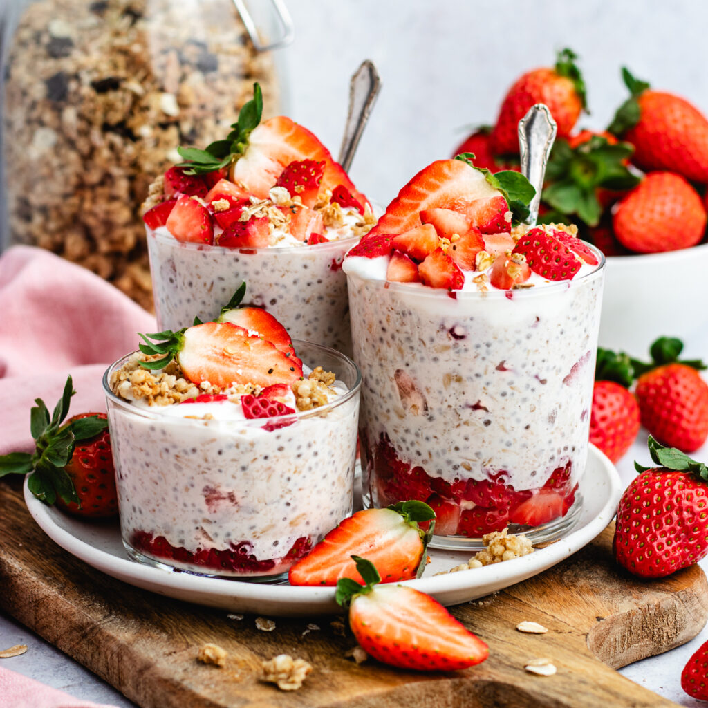 tiramisu-overnight-oats-the-delicious-plate