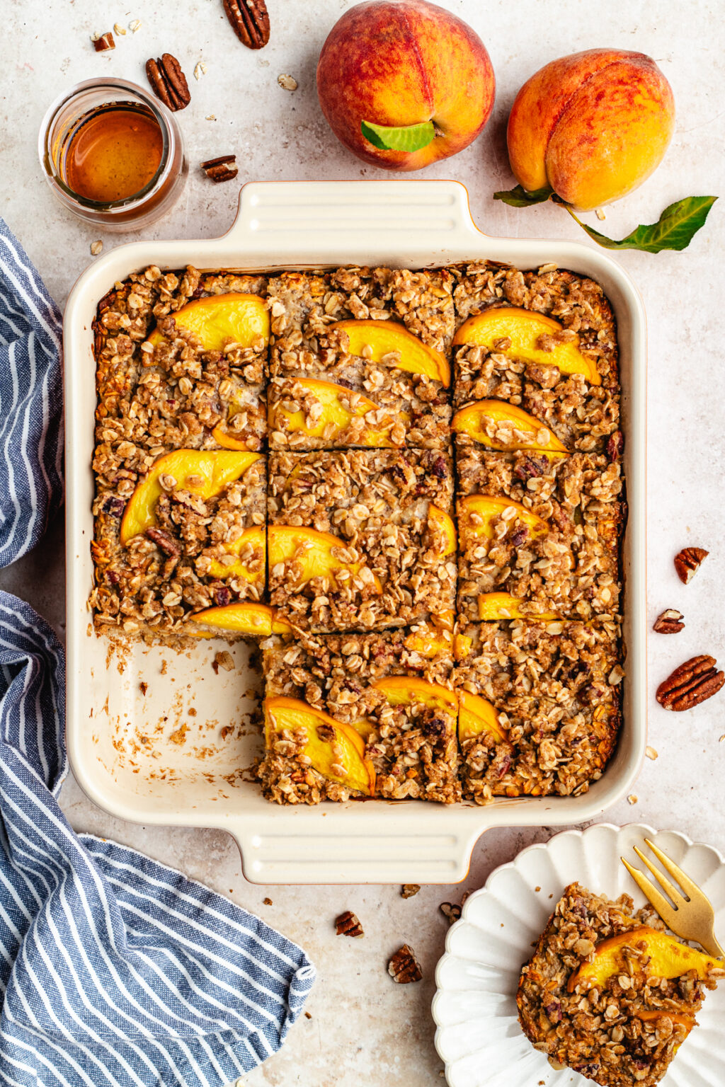 Peach baked oatmeal - The Delicious plate