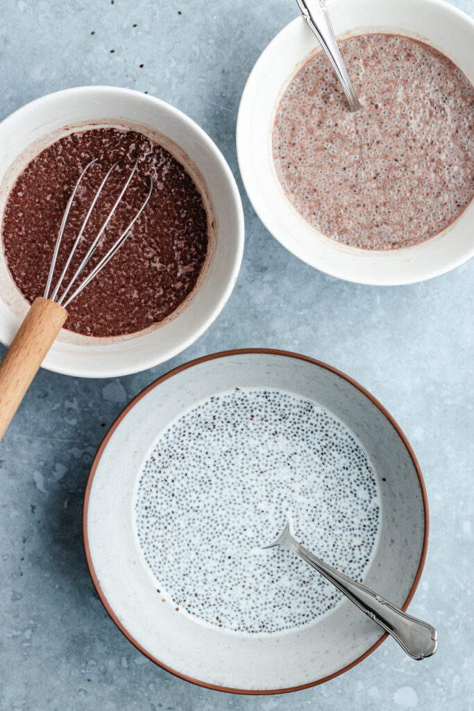 The chia pudding divides in 3 different bowls.